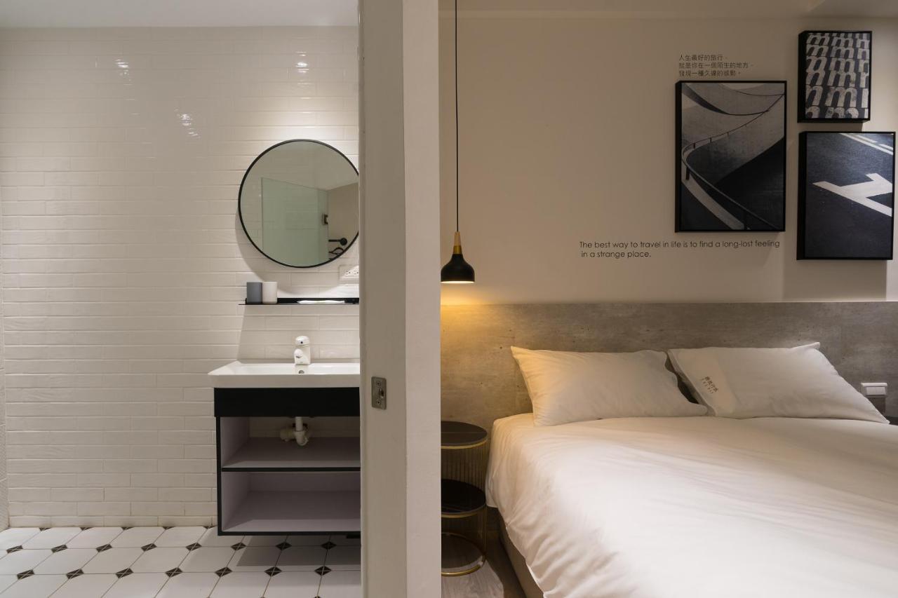 The Way Inn Taichung Exterior photo