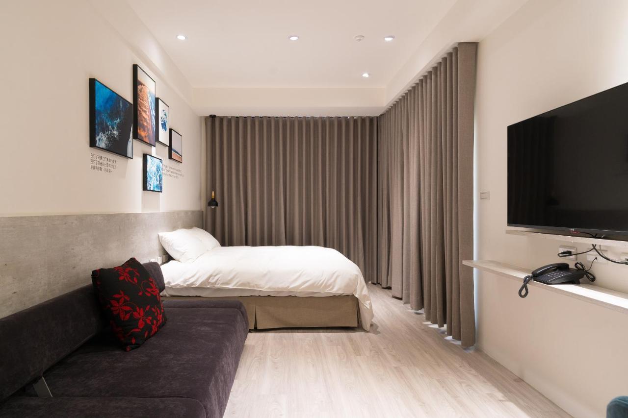 The Way Inn Taichung Exterior photo