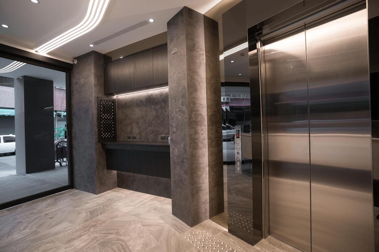 The Way Inn Taichung Exterior photo
