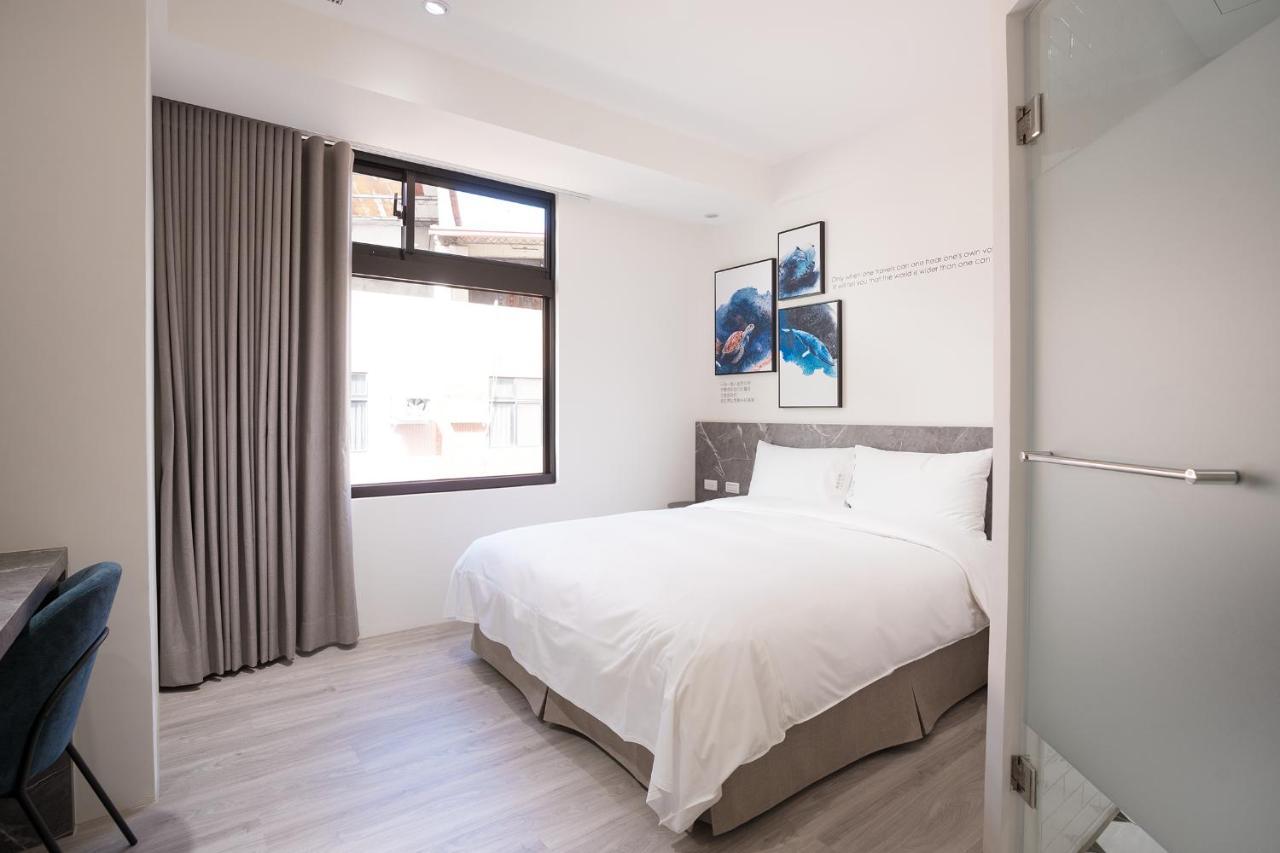 The Way Inn Taichung Exterior photo